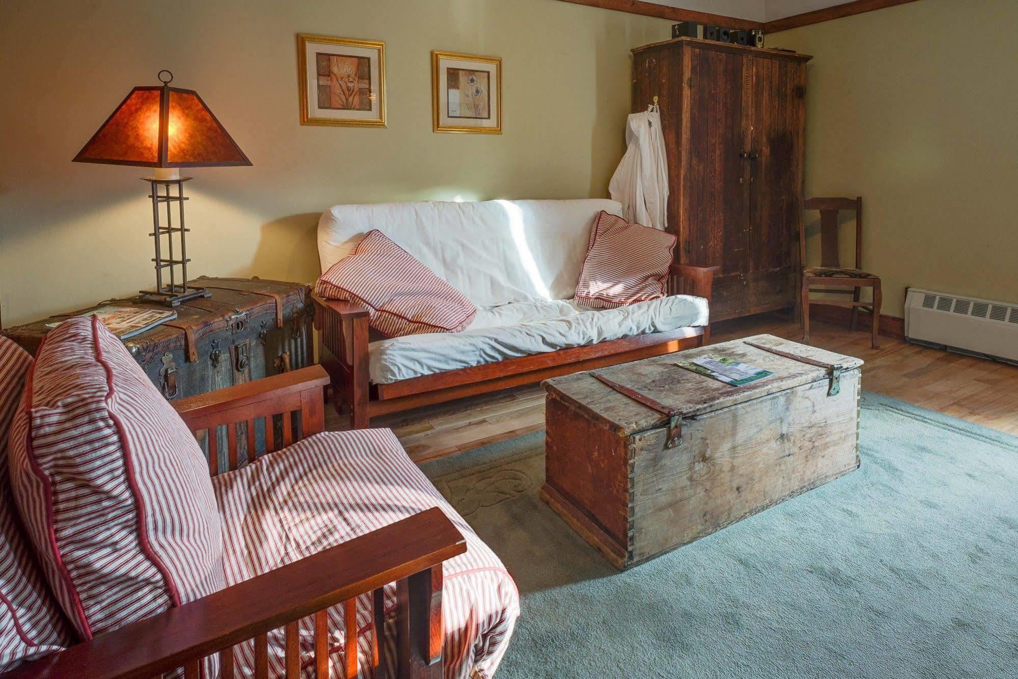 Coleman カントリー エンカウンターズ アコモデーションズ Bed & Breakfast エクステリア 写真
