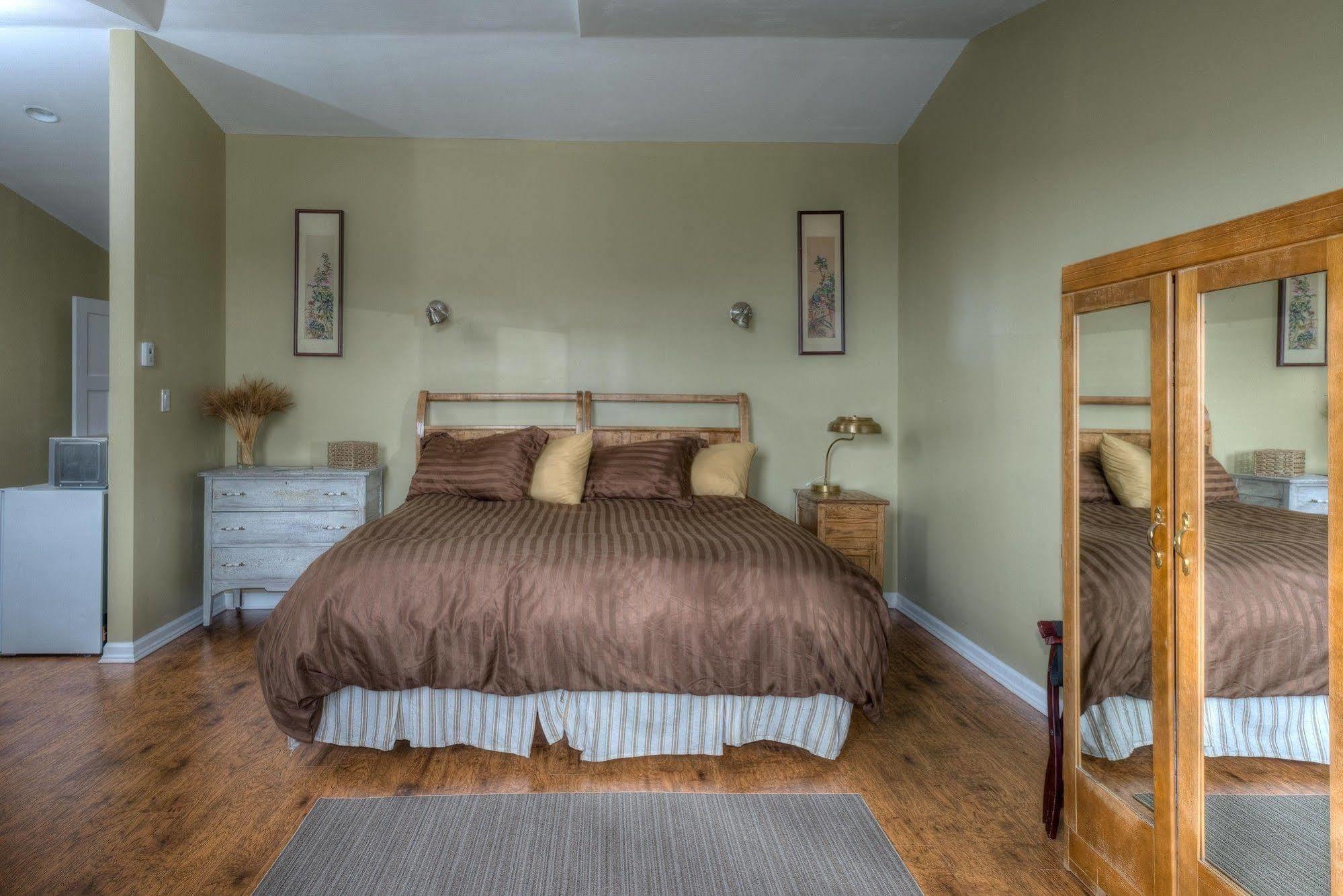 Coleman カントリー エンカウンターズ アコモデーションズ Bed & Breakfast エクステリア 写真